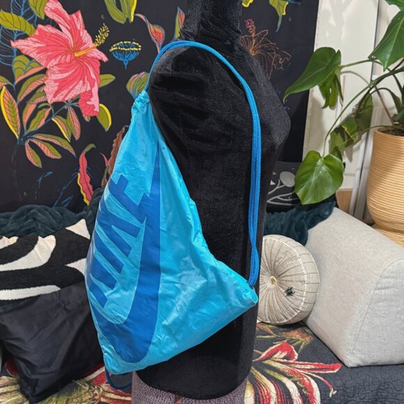 Nike Unisex Heritage Drawstring Gym Sack Bag, Two-Tone Blue - Picture 5 of 10